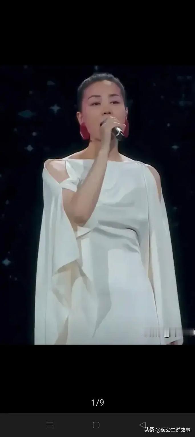 天后王菲今年春晚歌曲肯定又是销冠，太惊艳