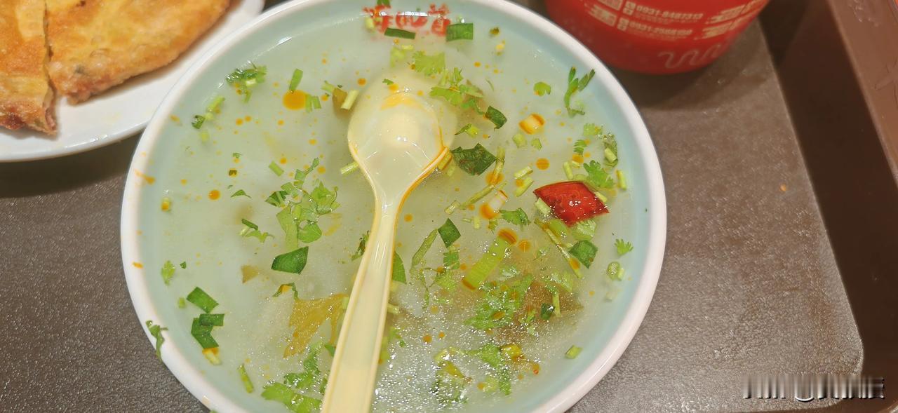 我是不是有点重口味
我就喜欢喝兰州的浆水
还有北京的豆汁
很多人觉得根本没法喝，