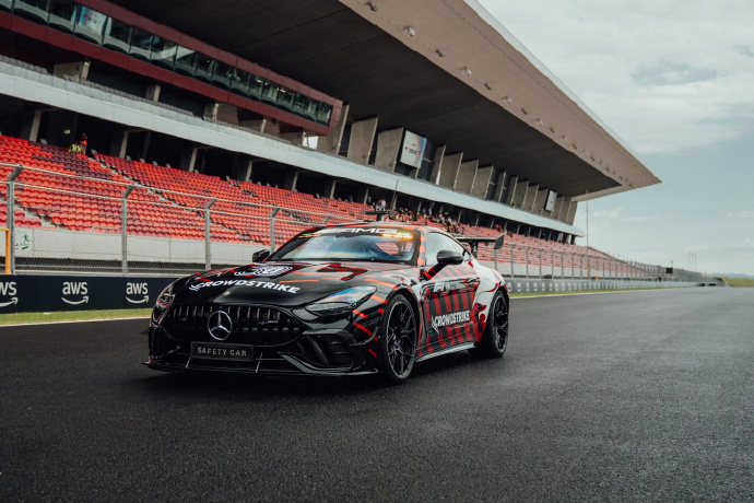 【2026 年 F1 匈牙利站首秀：梅赛德斯-AMG 展示 GT 63 Pro 
