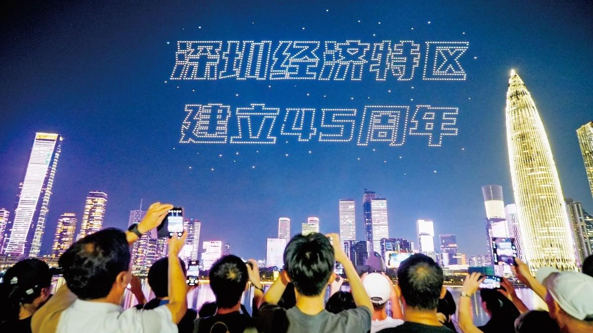 美国的无人机表演真让中国人崩溃了吗？美国庆祝建国250周年的无人机秀绚丽夺目，让