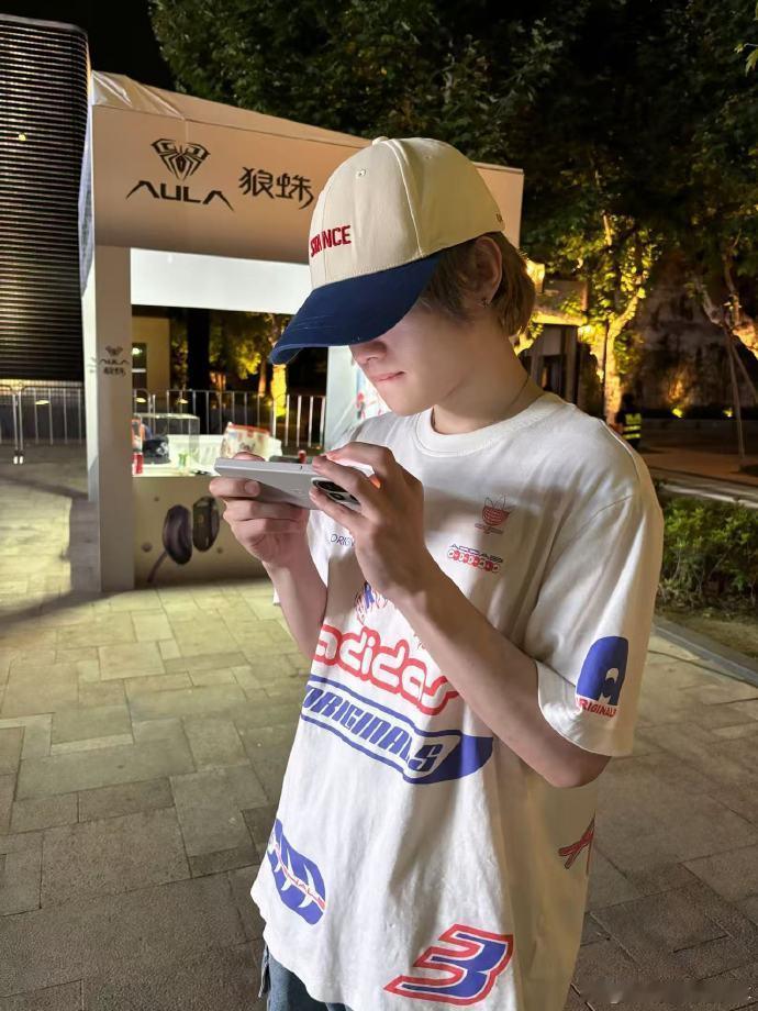 AG司马光首发三连暴走 以5淘汰位列淘汰榜第2！恭喜光光三连暴走，这手感简直绝了