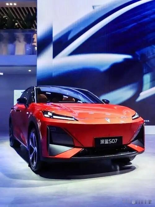 估计比亚迪宋Ultra EV想不到，哪吒L也想不到，就连零跑C10也想不到！全新