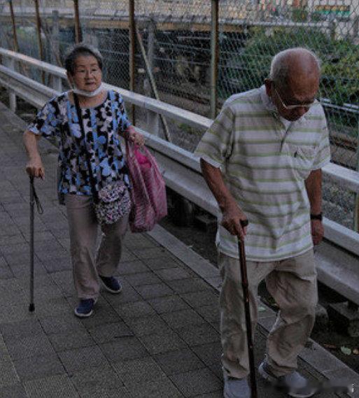 日本兴起死后离婚（鳏寡离婚），并非和已故配偶解除婚姻，而是终止与公婆/岳父母的姻