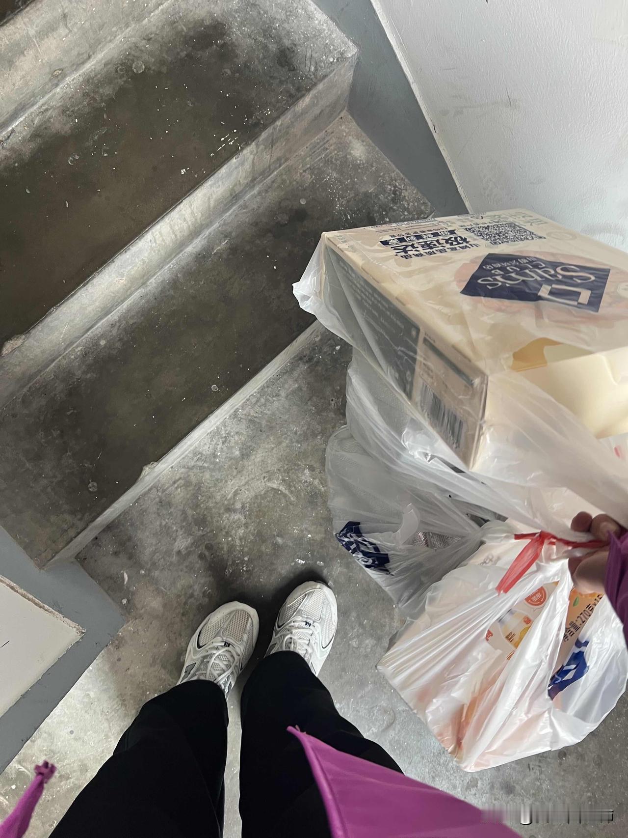 年前失业想跑专送的奉劝几句
如果你也想跑跑，不妨先看看我的感触
跟大家讲一下这几