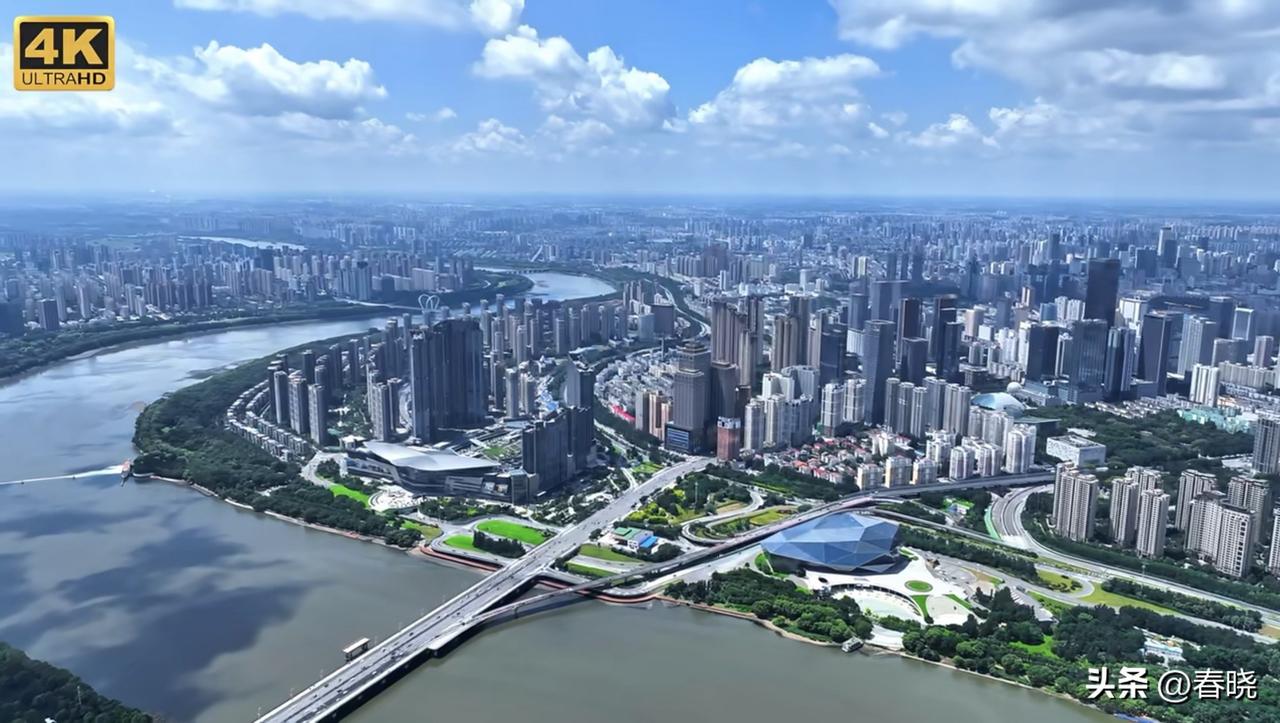 沈阳不需要“大钻石”出手，随便一个区的商贸区都是东北低顶流，别总看局部，拿出市区