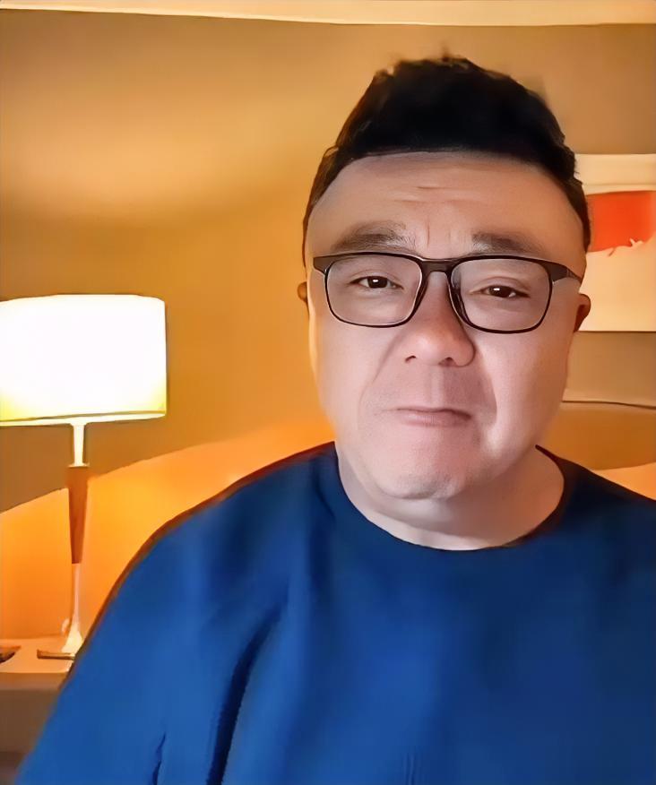 董路直播公开对线北京足协：足坛圈层内耗，远比表面矛盾更刺眼
 
昨晚董路直播直接
