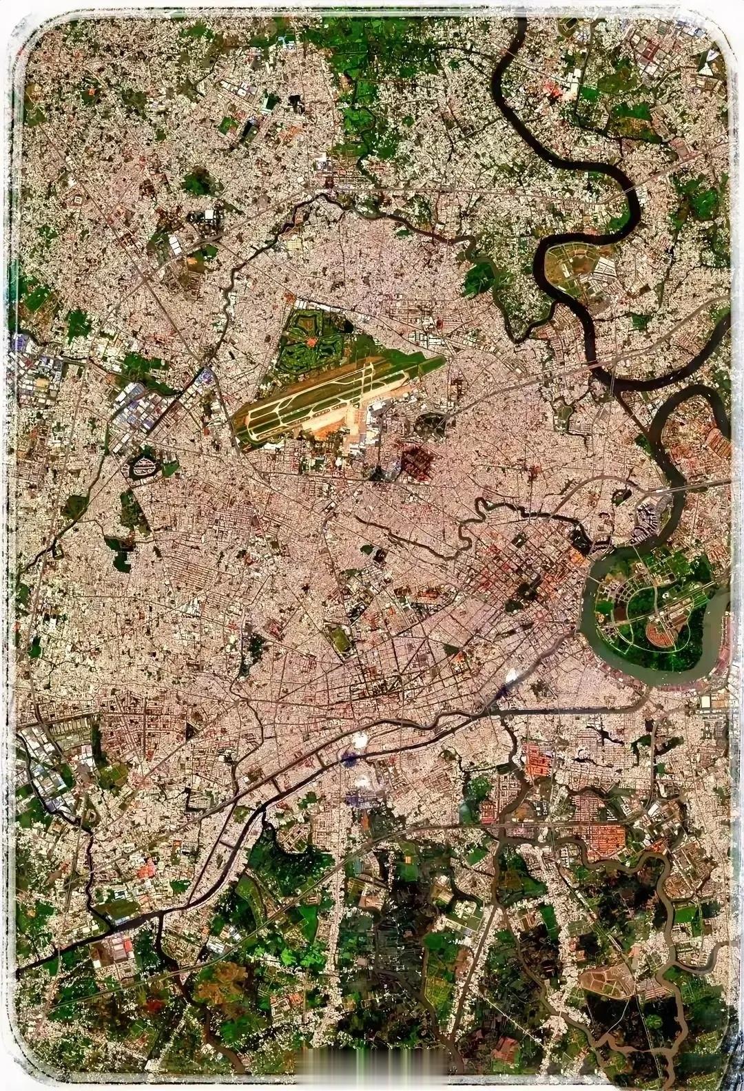 某大城市，高清卫星图，看得出是哪里吗？[并不简单] ​​​