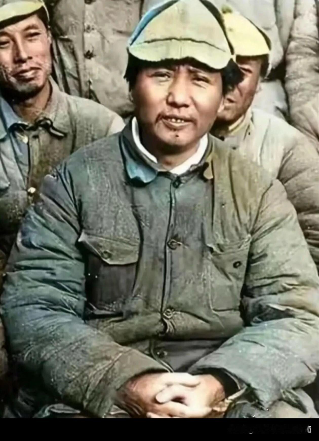 真正让人民敬佩的，
不是身份，
而是初心，
一个为人民服务的初心！
人民英雄永铭