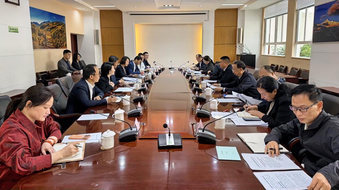 近日，中央企业专职外部董事、中国建科外部董事文步高，中国建科党委委员、副总裁林青