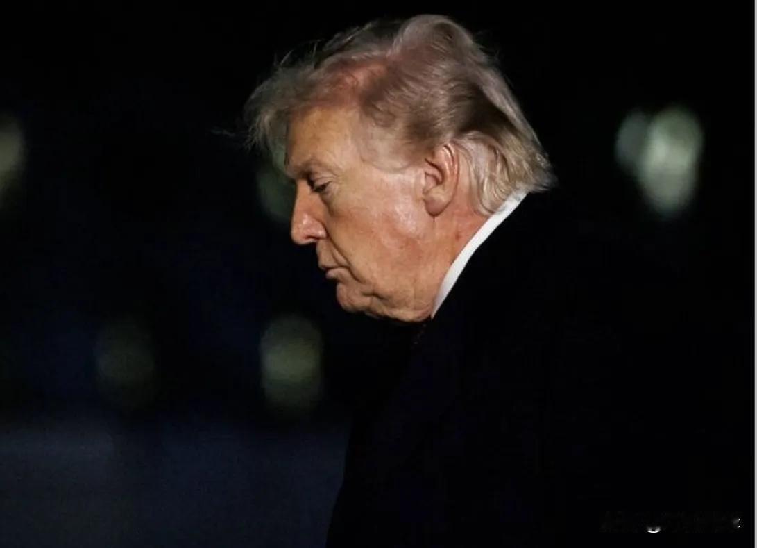 特朗普在与伊朗冲突中面临的压力日渐升高，他质向参谋长联席会议主席凯恩，为什么美军