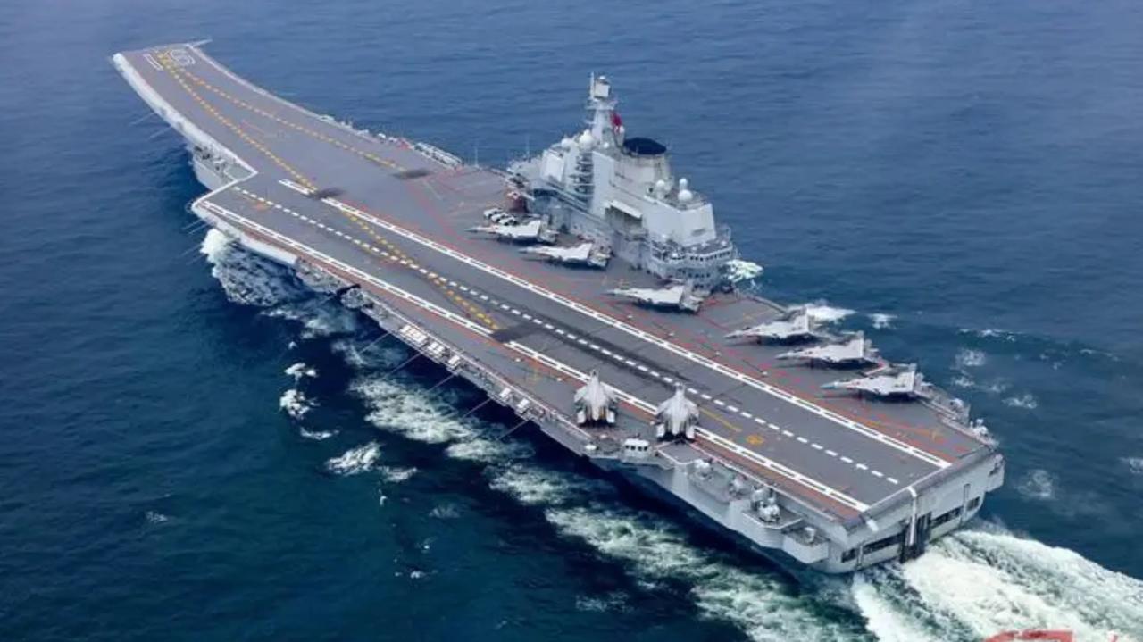 中国如果有了8艘航空母舰，会如何布置呢？

中国海军共有三支舰队，分别是东海舰队