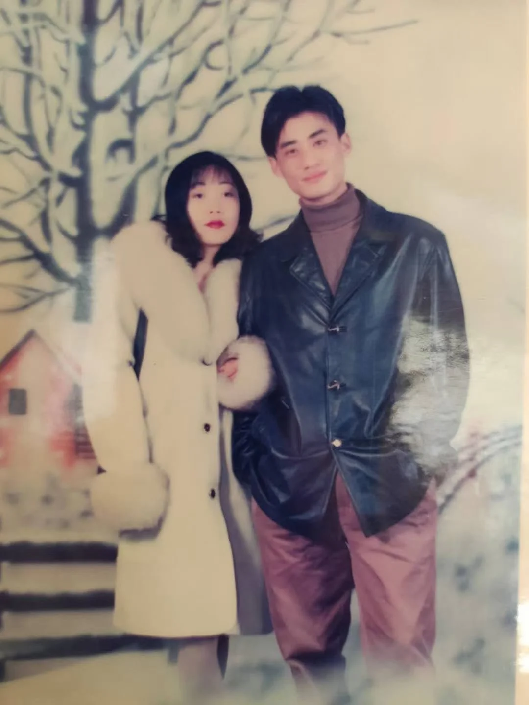 过年翻相册发现爸妈早年结婚照🎞️被惊艳到！