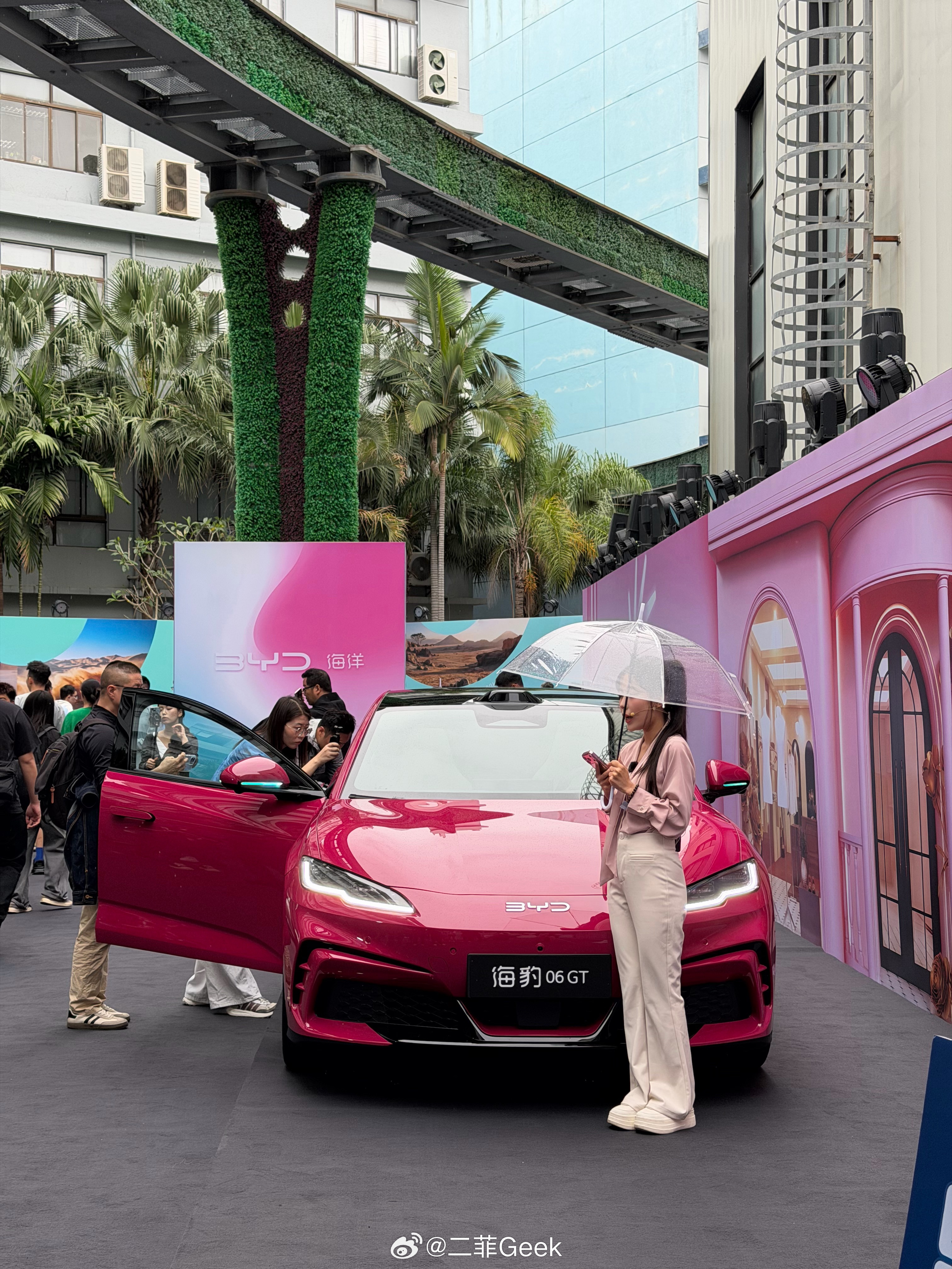 来参加2026款海豹06GT和海豹06DM-i旅行版上市发布会了，两款车型价格已