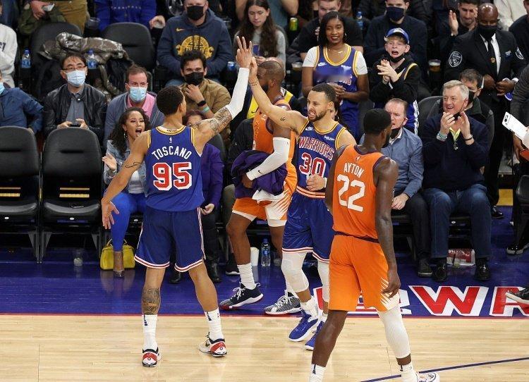 ➡上一场看见桑托斯飞身救球，我脑子里第一闪过的就是娟儿nba吐槽大会金州勇士金州