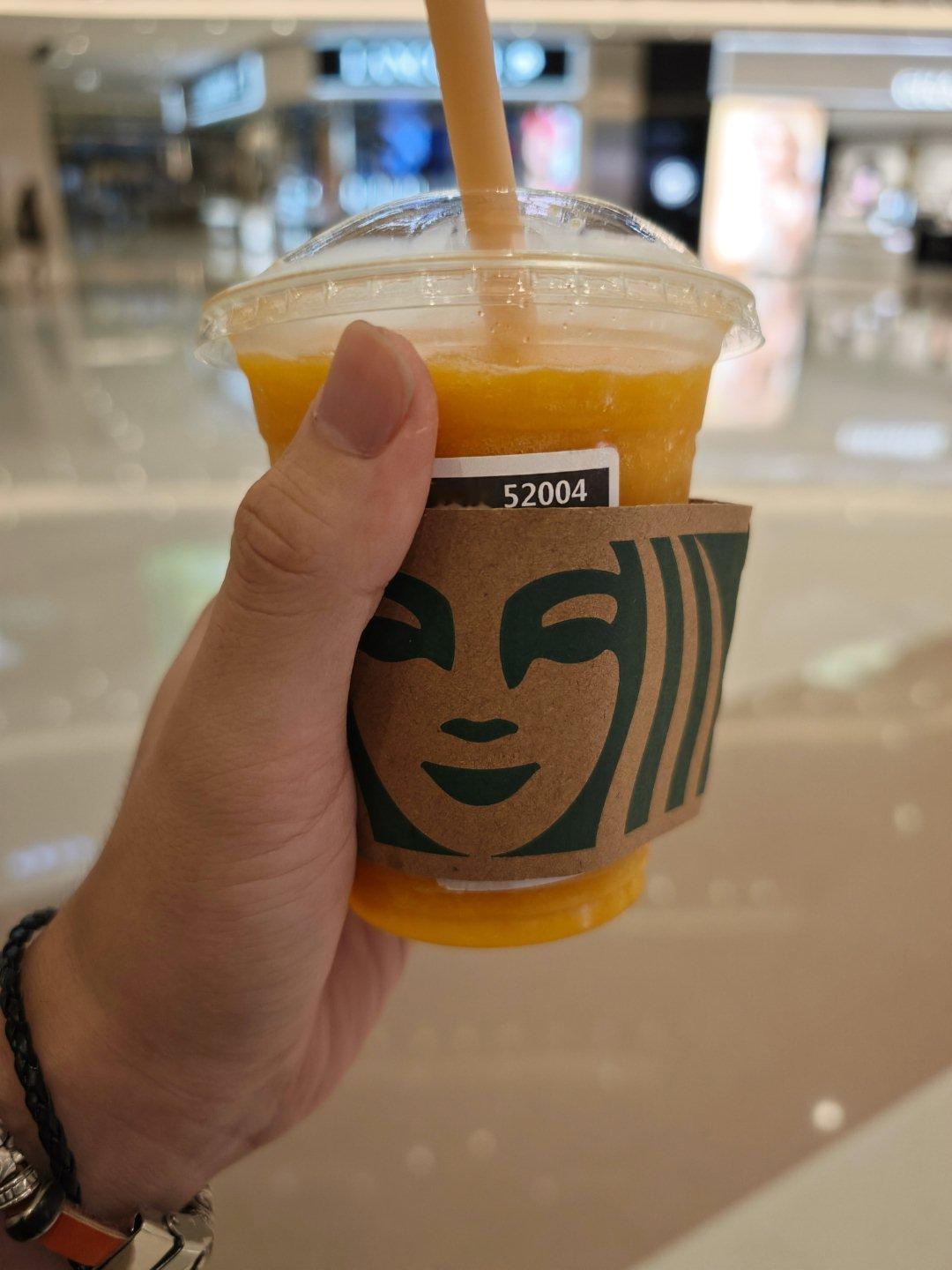 还得是on sea，手上没有拿个星巴克都觉得格格不入 ​​​
