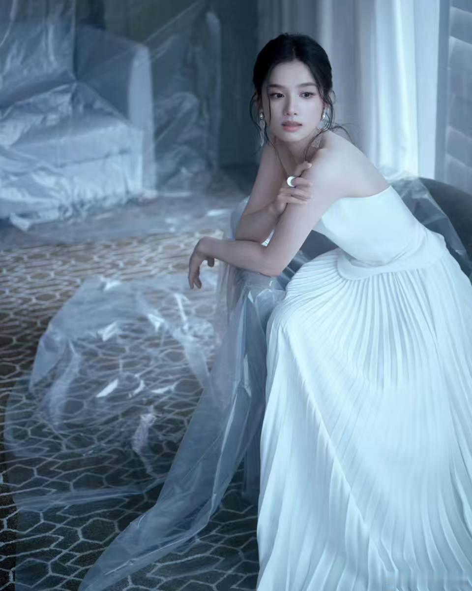 张婧仪新增白玉兰行程张婧仪新增盛典活动张婧仪新增白玉兰行程，