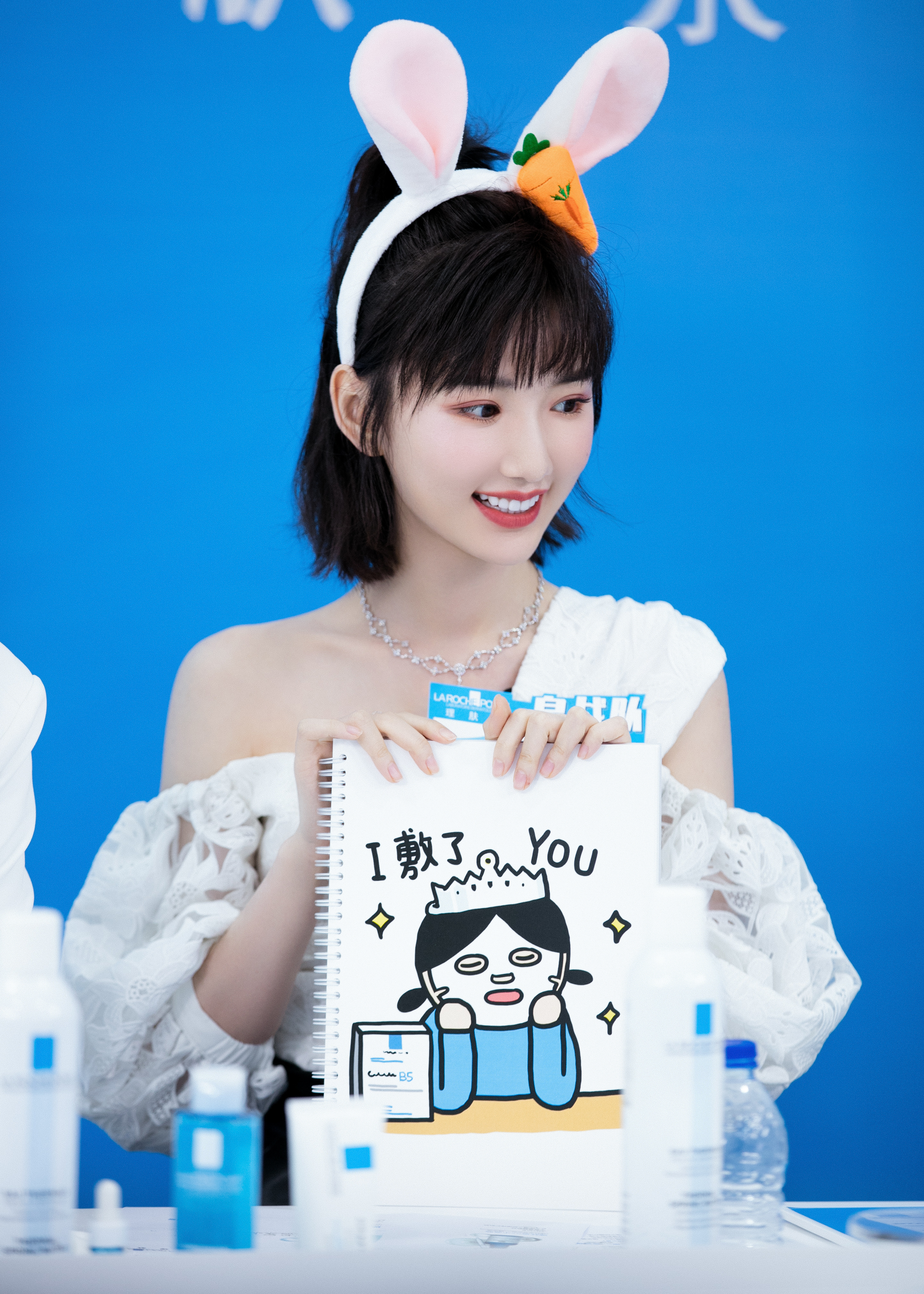 👠毛晓彤 