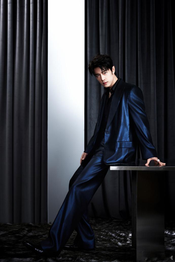 肖战的第二套造型来了，完全是齐夏的感觉！肖战出图微博之夜出图