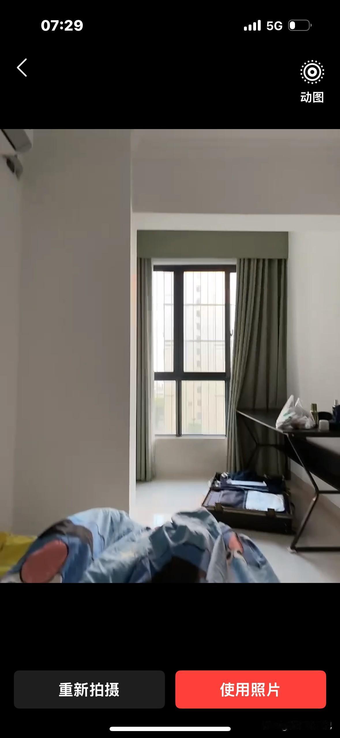 翻手机相册，还真找到了不少随手拍的天空照片。我这人就爱记录日常，旅行时看到自然风