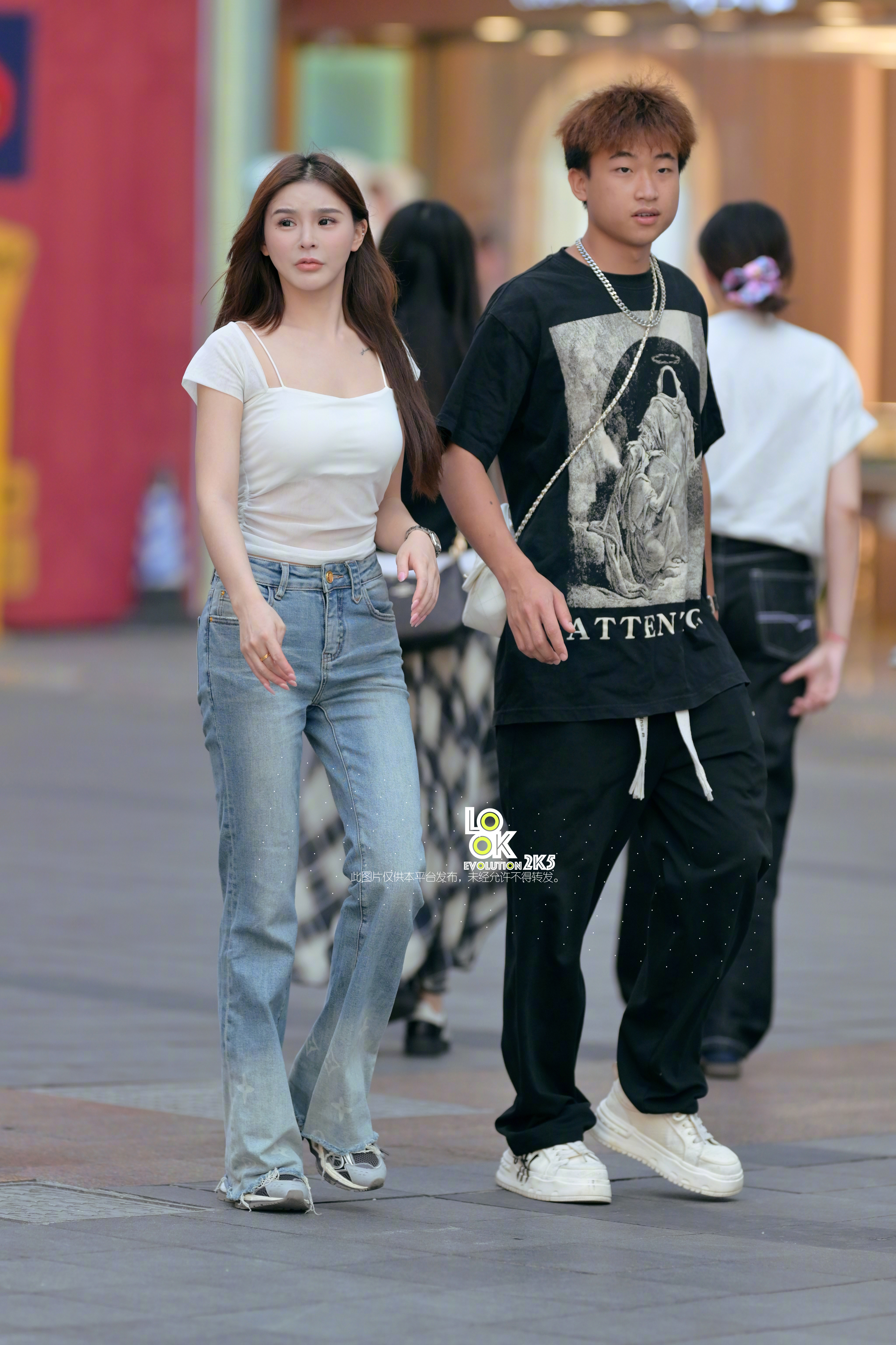 小哥哥再怎么应该也能吼两句rap ​​​