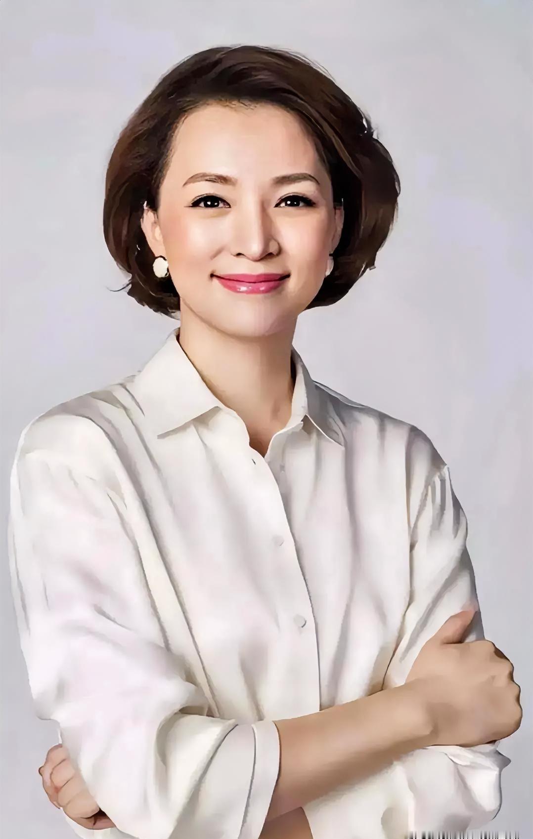 “嫁人别只看他有没有钱，先看吵架后他回不回家。
”——董卿这句话把8亿人拉回厨