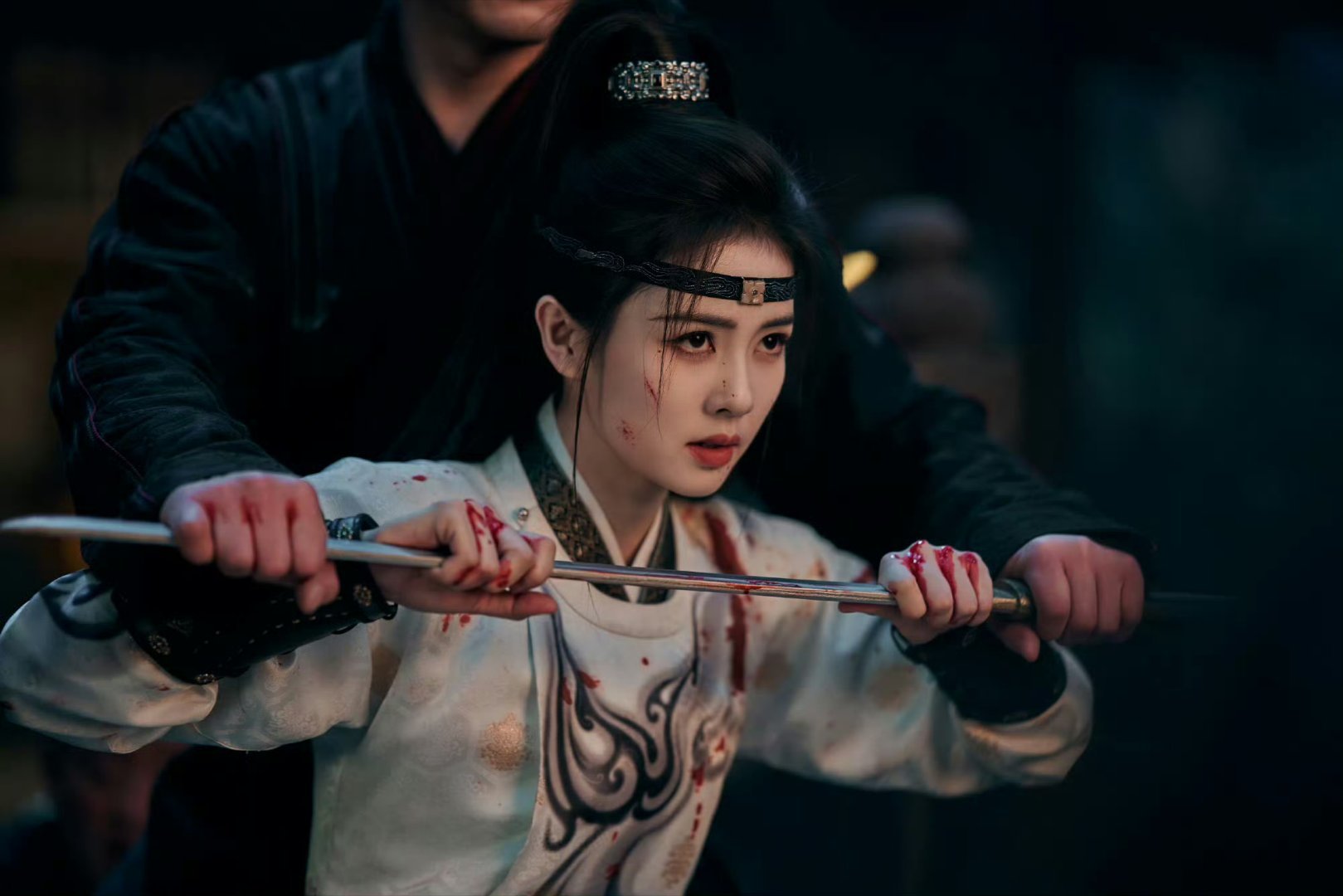 白鹿复仇戏这段好虐的眼神戏啊！每一个眼神都藏着故事感 