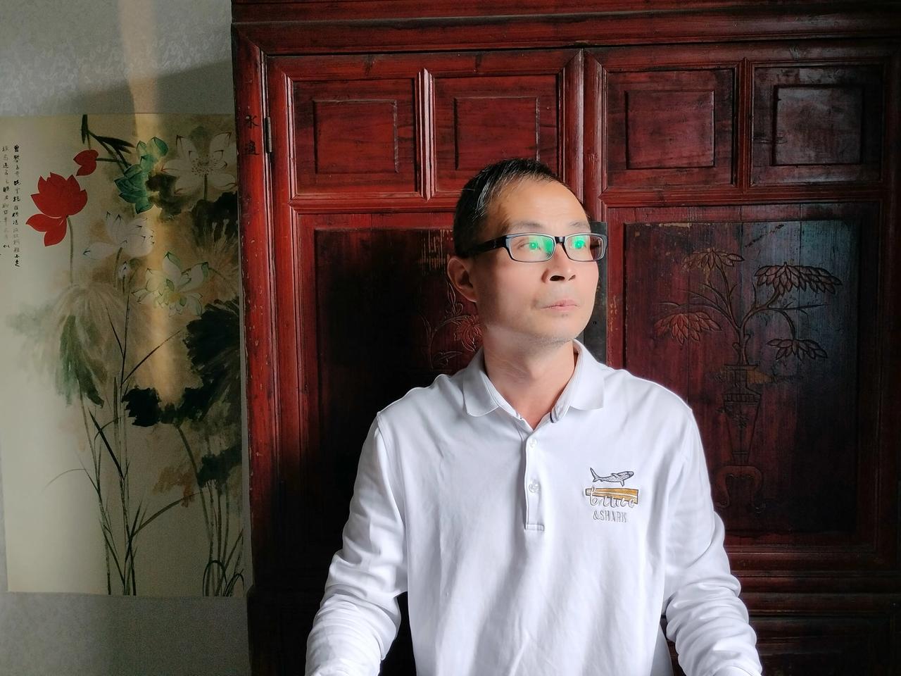 新红学早已被证明是伪学！几乎没有一点是正确的！
比如说，新红学认为是“曹寅家世说