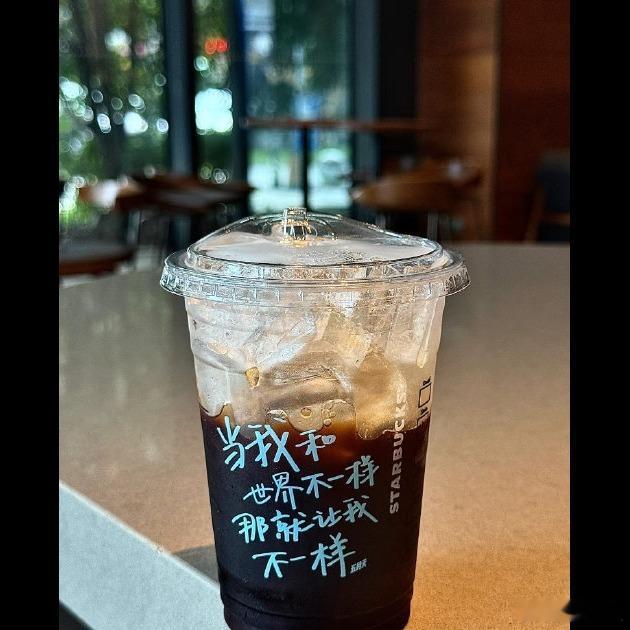 设计师办公室猝死微信定格在凌晨3点 🤔 设计师办公室猝死微信定格在凌晨3点，几