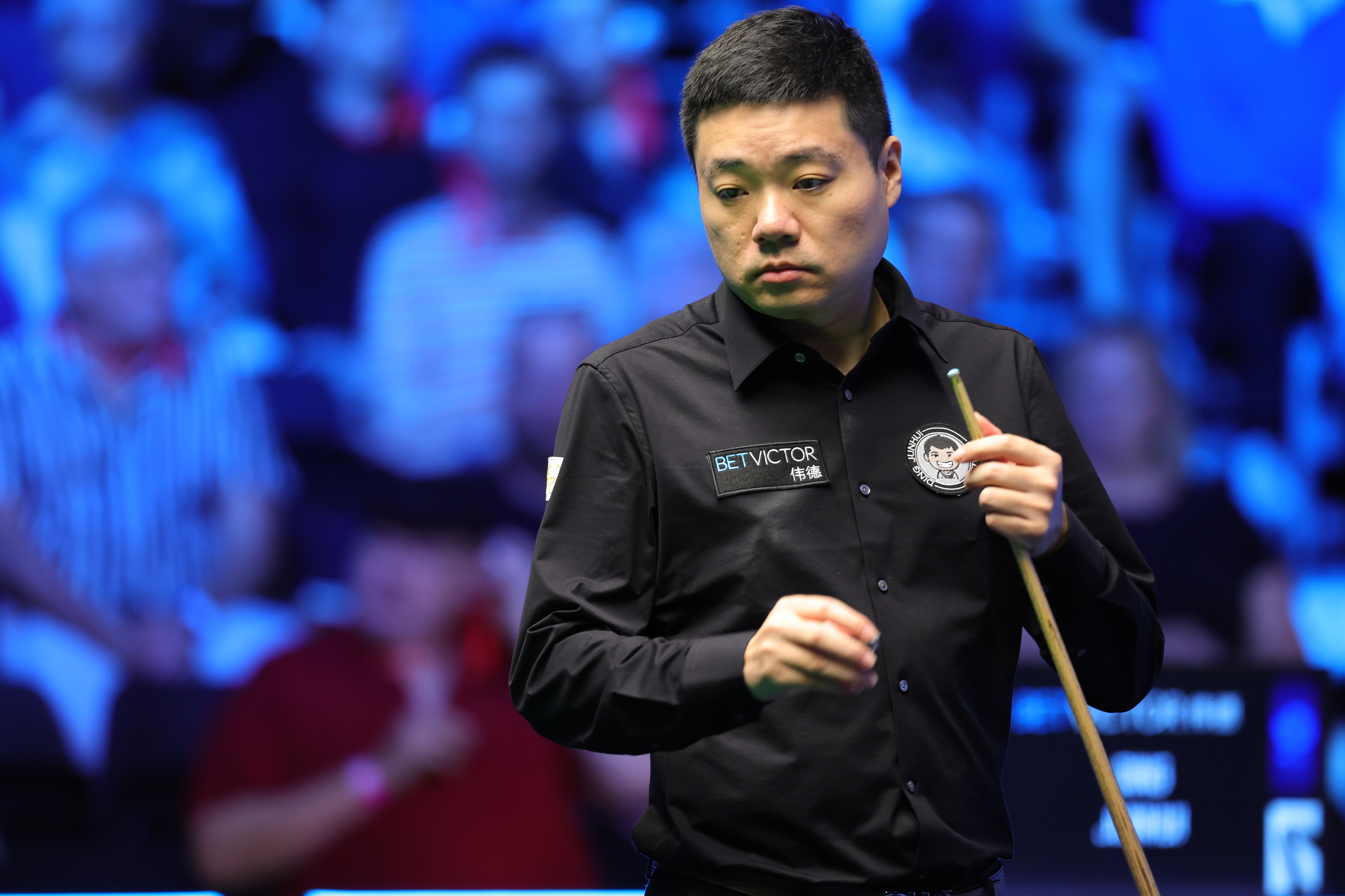 BetVictor2026斯诺克英格兰公开赛 半决赛首局丁俊晖打出单杆98分先下