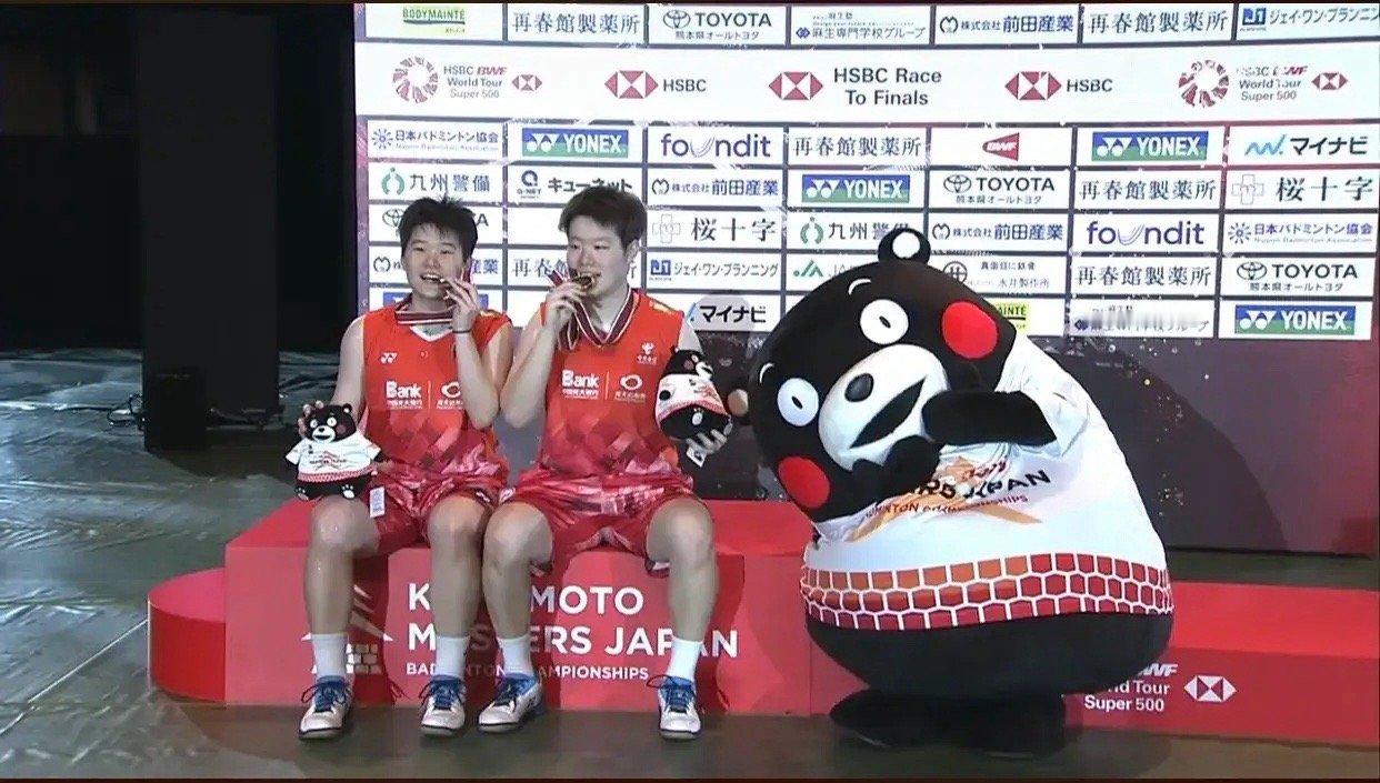圣坛组合日本赛女双冠军  2024年日本羽毛球大师赛 女双冠军🏆：刘圣书/谭宁
