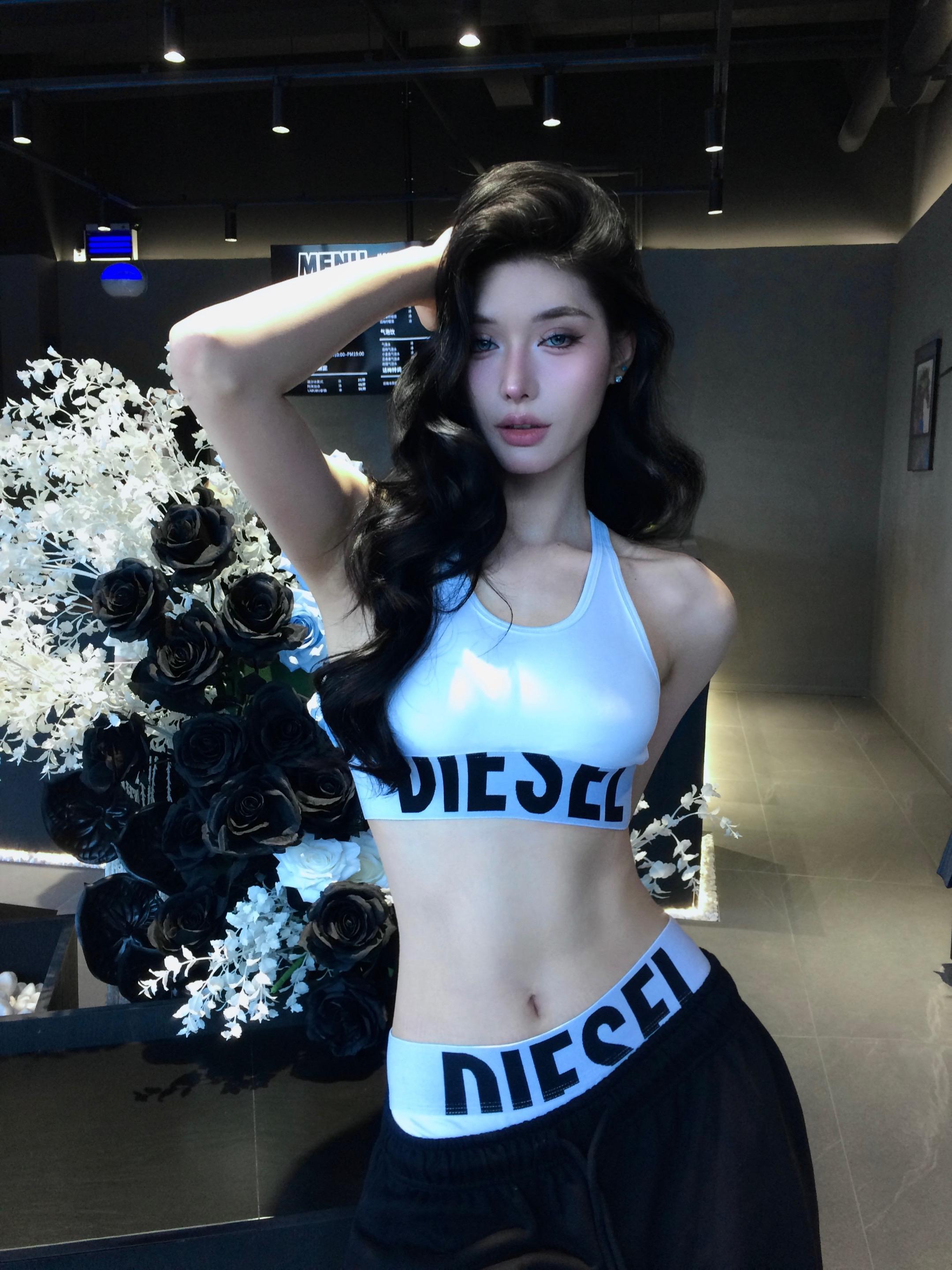 别难过了 他还没我帅呢。