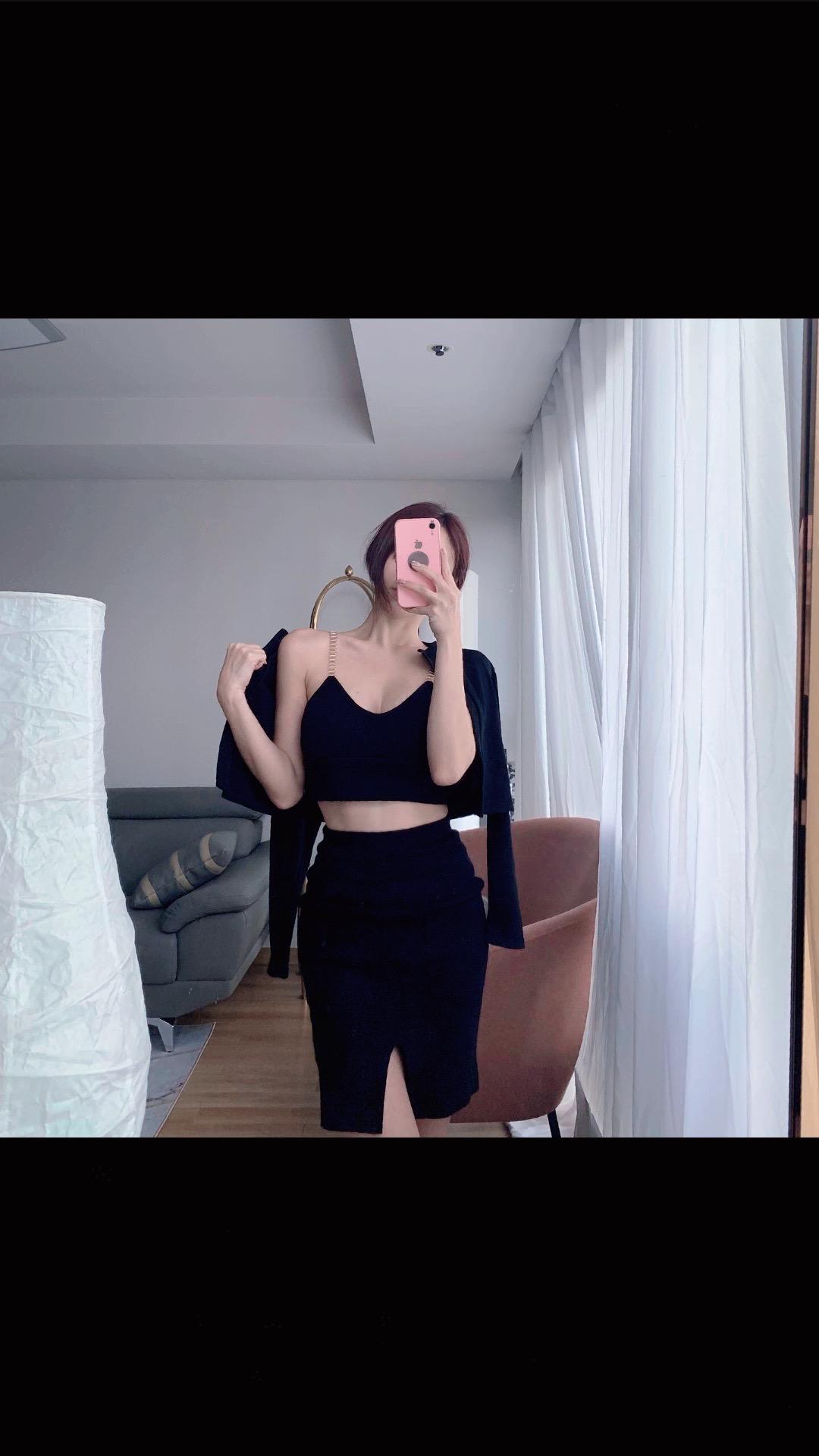 辣妹穿搭 今日穿搭 穿搭 辣妹 对镜拍