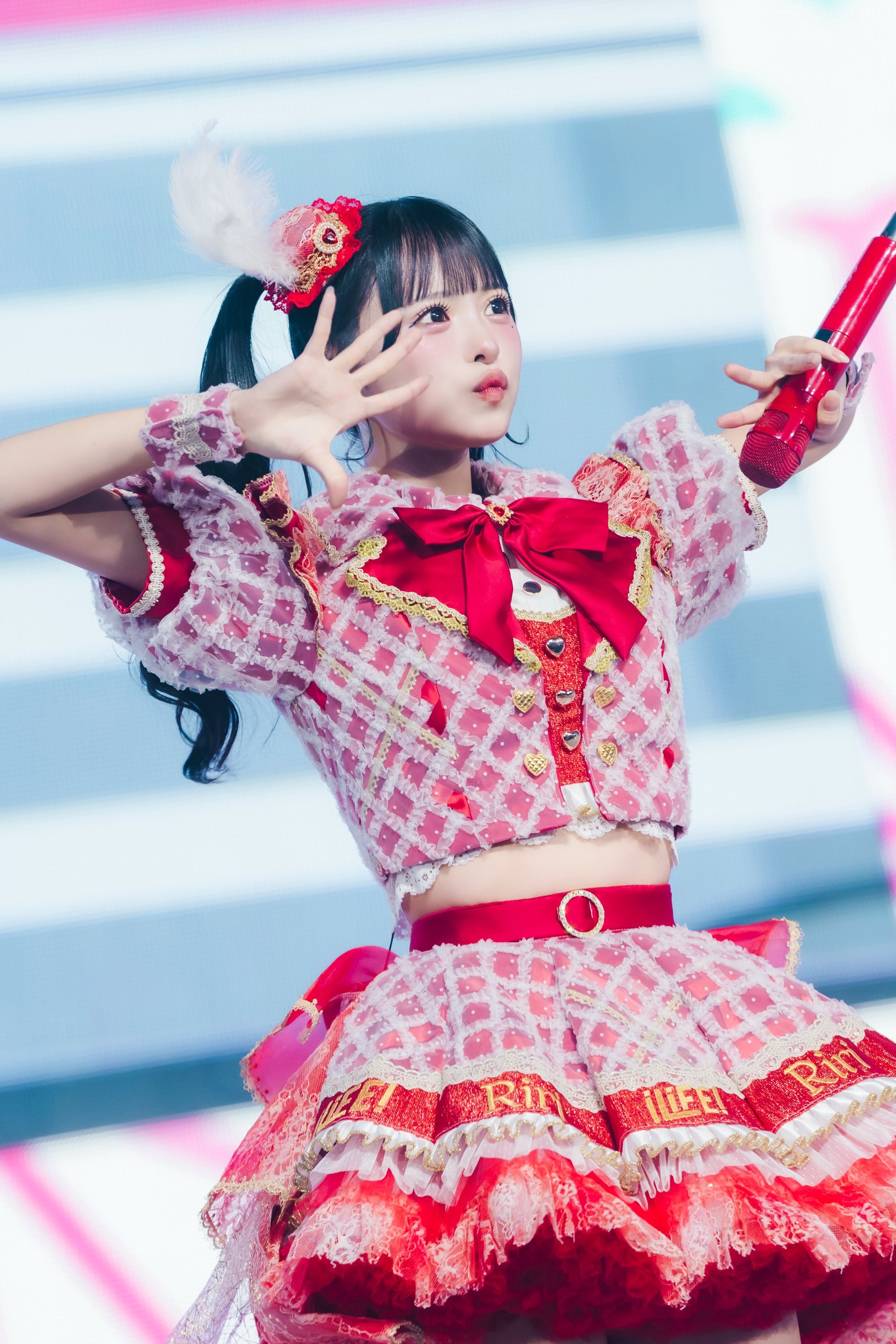 心花りり：「粉丝突破20万！！！谢谢大家❤️」Riri🍚 【iLiFE! / 
