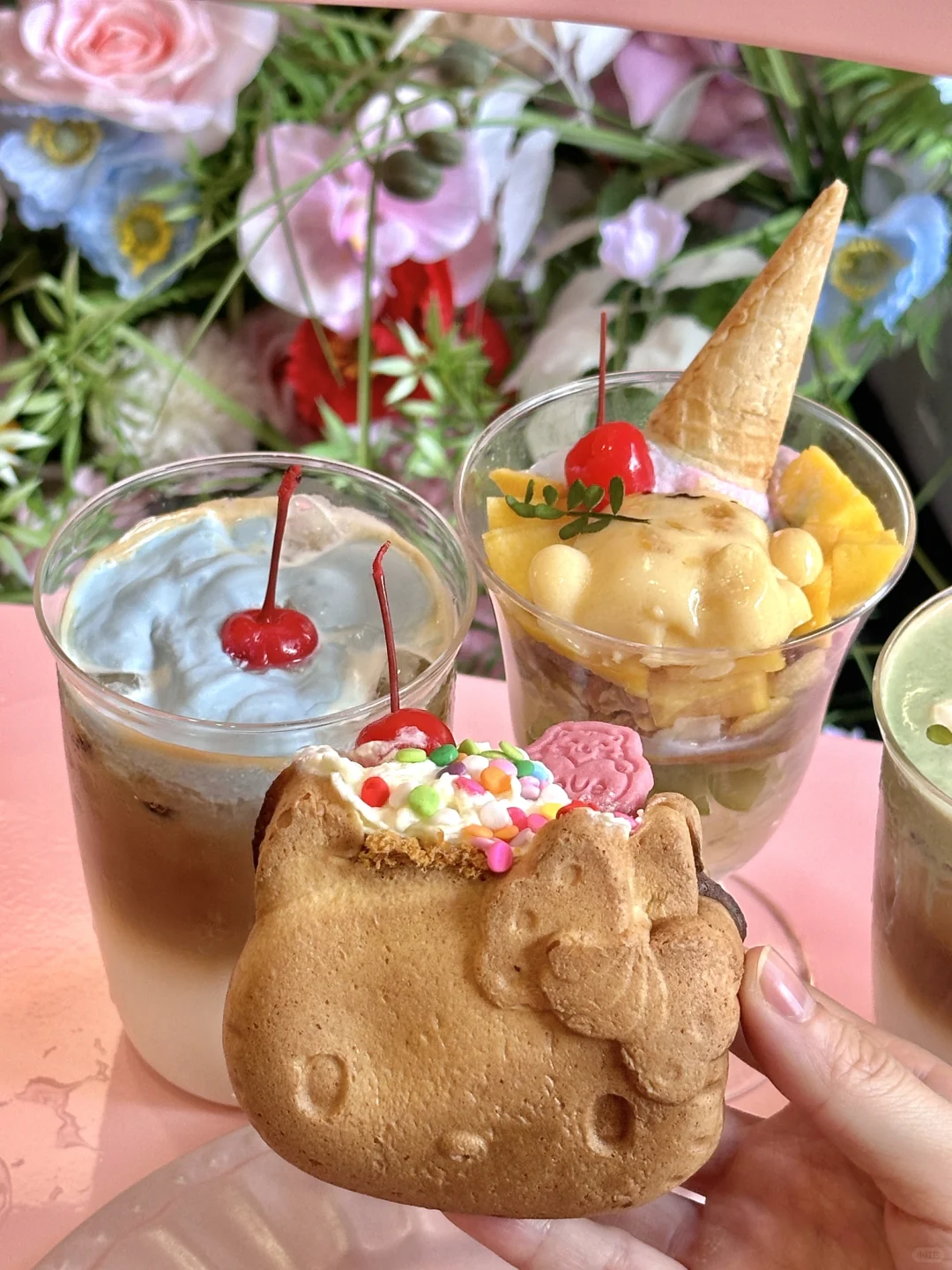 在广州终于吃到了hellokitty烧🎀！好可爱。。。