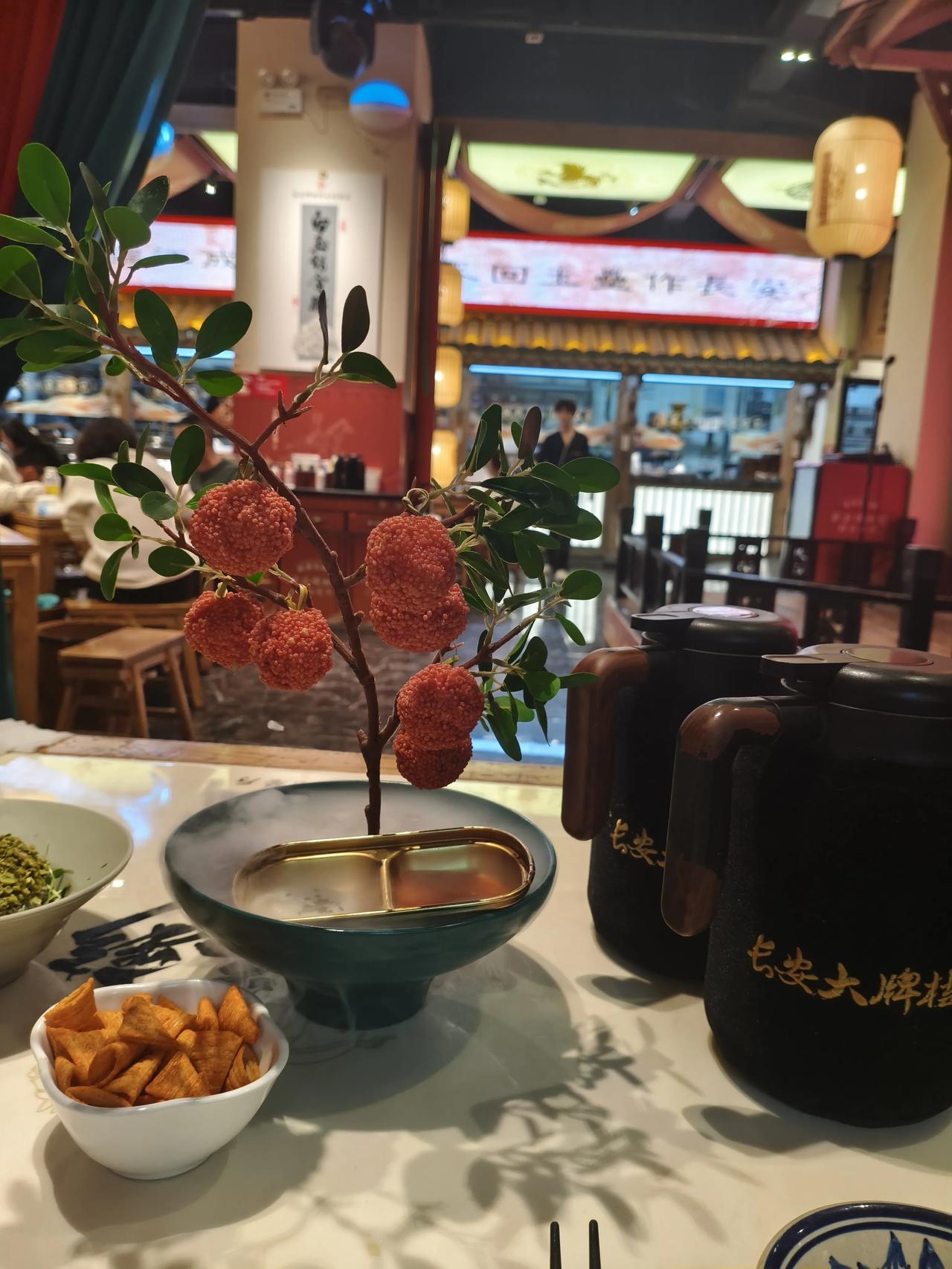 来长安大排档必点这道招牌菜——妃子笑！一骑红尘妃子笑，无人知是荔枝来。