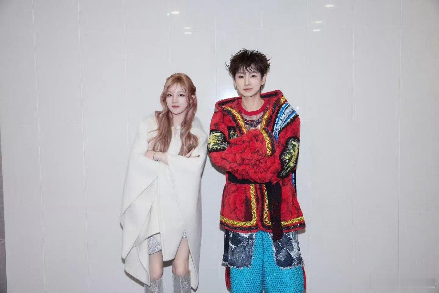 汪苏泷宋雨琦合照男帅女美 音乐界颜值天花板组合诞生！两位不仅业务能力在线，互动时