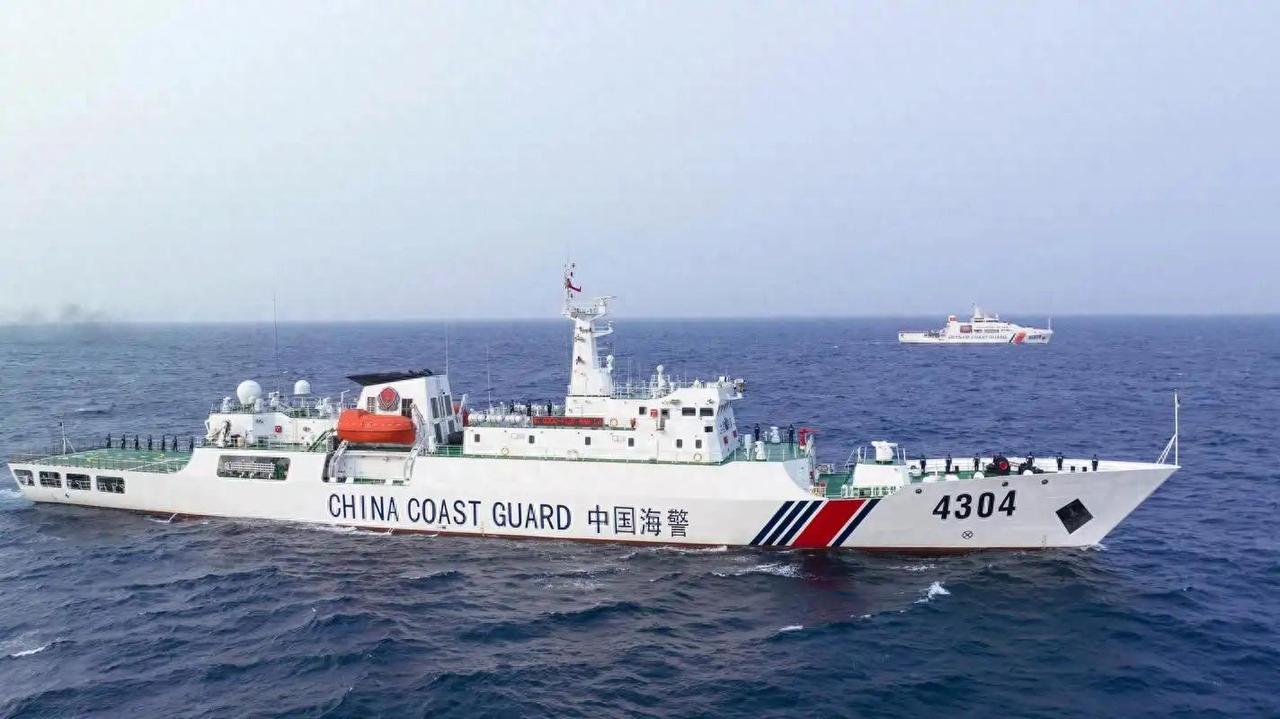 大陆海警当面喊话，宣判所谓“中华民国”彻底无效！在台岛东部绿岛东南60海里海域，