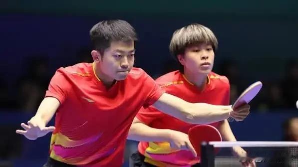 王艺迪和袁励芩3比0战胜郑培锋和李仁思佳，晋级全锦赛混双四强！
       今