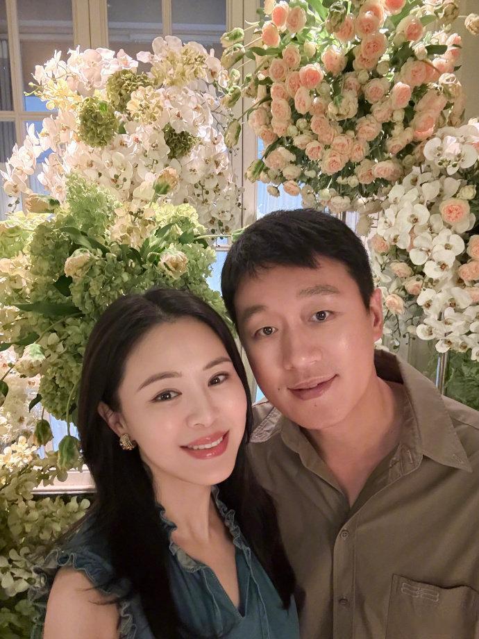 佟大为关悦结婚18年了佟大为晒合照纪念与关悦结婚18周年佟大为晒和关悦结婚18周