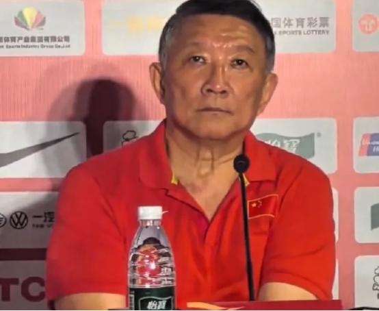 女篮主帅宫鲁鸣一句话，无意中道出赵继伟在男篮地位

 
中国篮球名帅宫鲁鸣最近回
