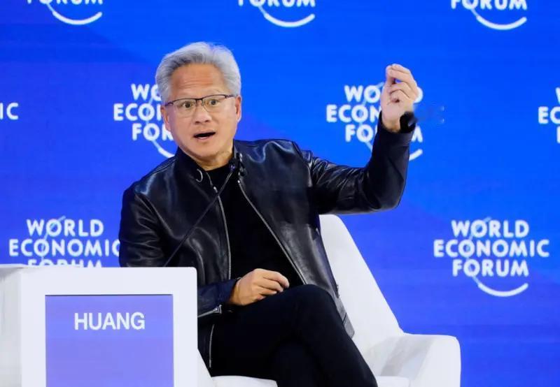 扎心！黄仁勋放话：AI时代“铁饭碗”不是程序员，而是拧螺丝的？

家人们，职业规
