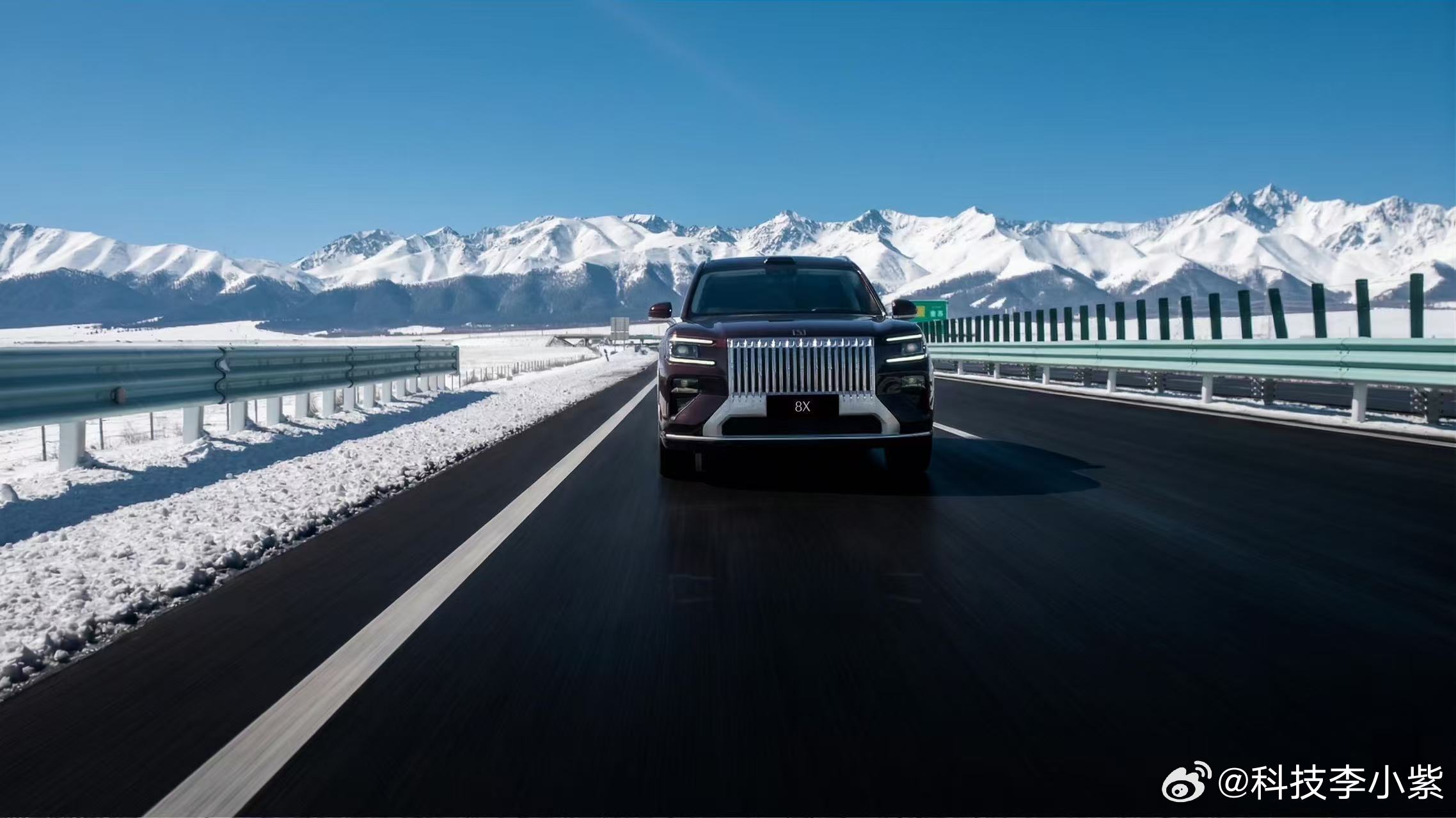 极氪回应中铁建邀请极氪与中国铁建跨界联动，《伟大公路巡礼》正式上线。极氪8X驰骋