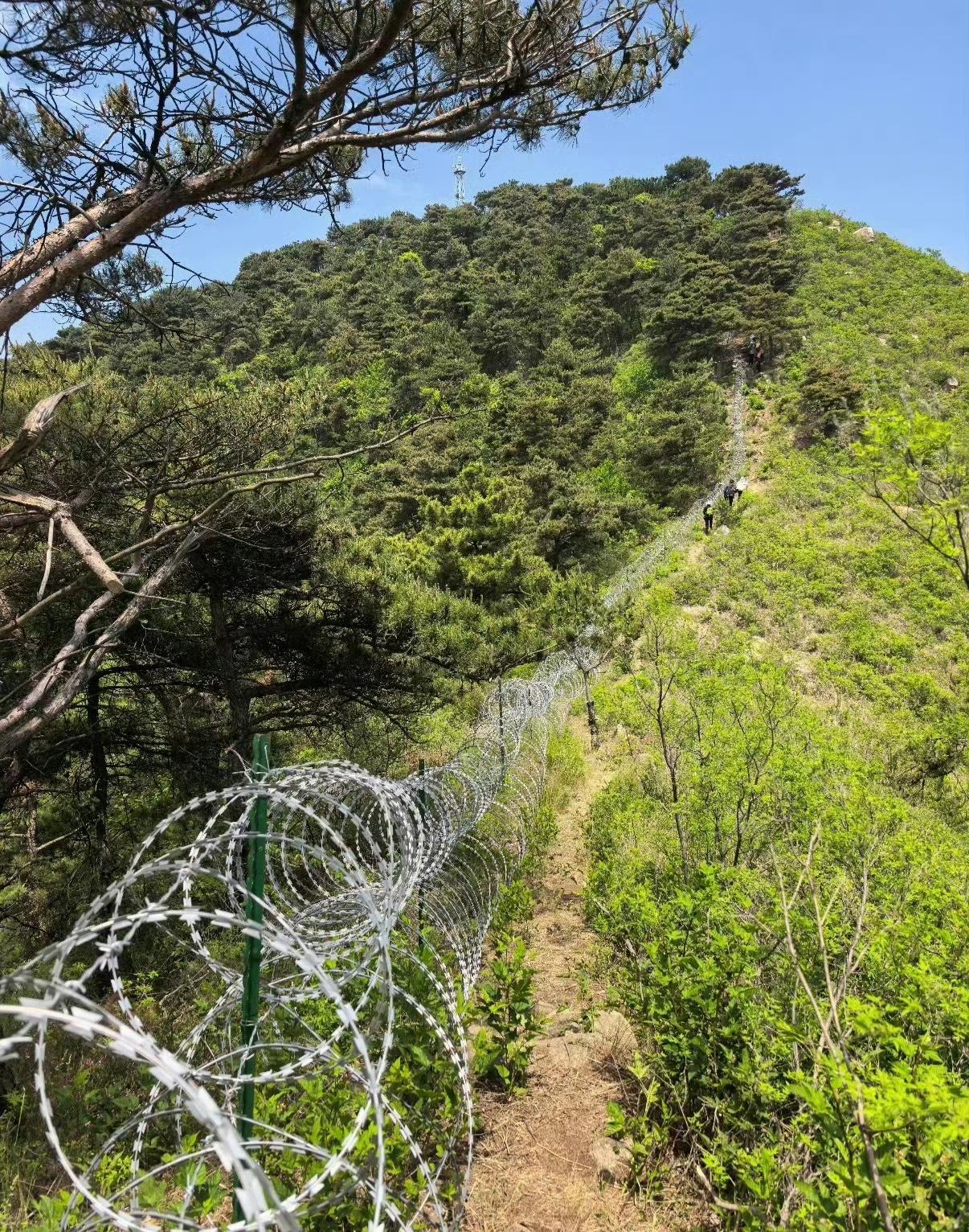 绝不能让习惯成法律
习惯成自然，时间长了，没人反对，某些事情、某些现象似乎就有了
