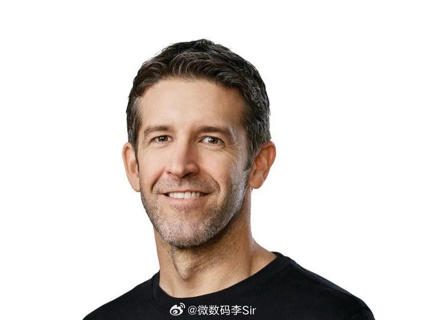 苹果新CEO现身WWDC晚宴就在刚刚举行的WWDC26媒体欢迎晚宴上，约翰·特努