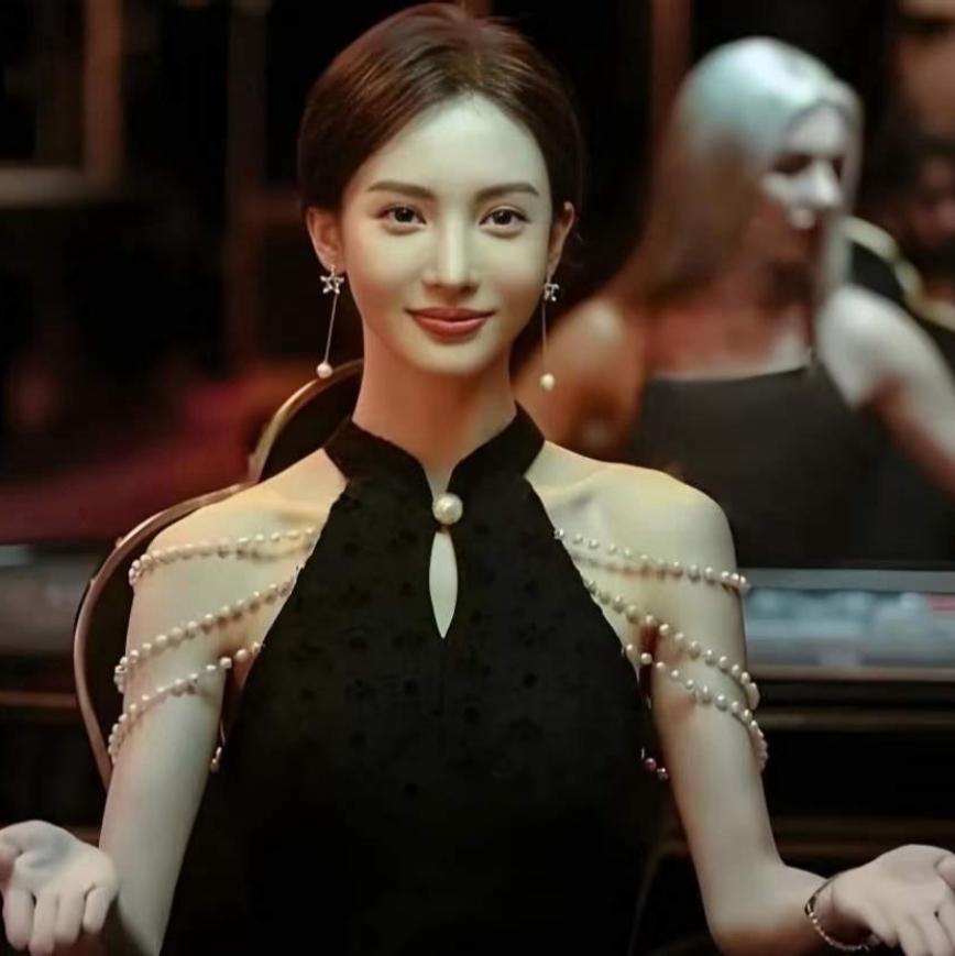 女星的清醒：靠人不如靠自己
 
娱乐圈的瓜里，藏着最真实的生存法则。
 
郭碧婷