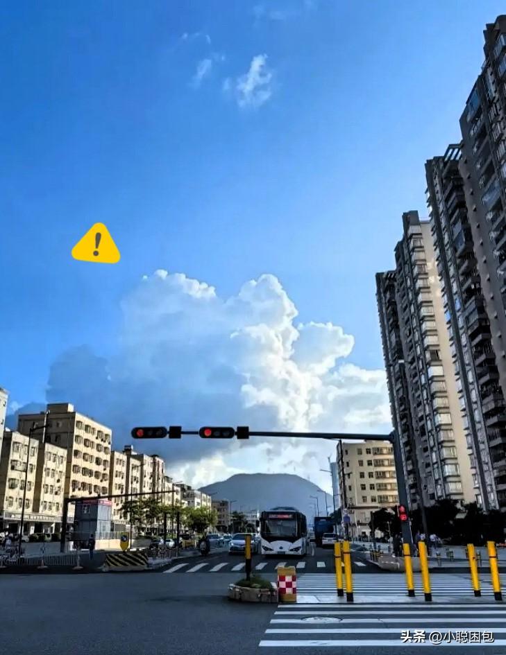 奉劝大家一句，
今天就是7月15日了，
你可以开空调，但是千万不能只知道
开空调