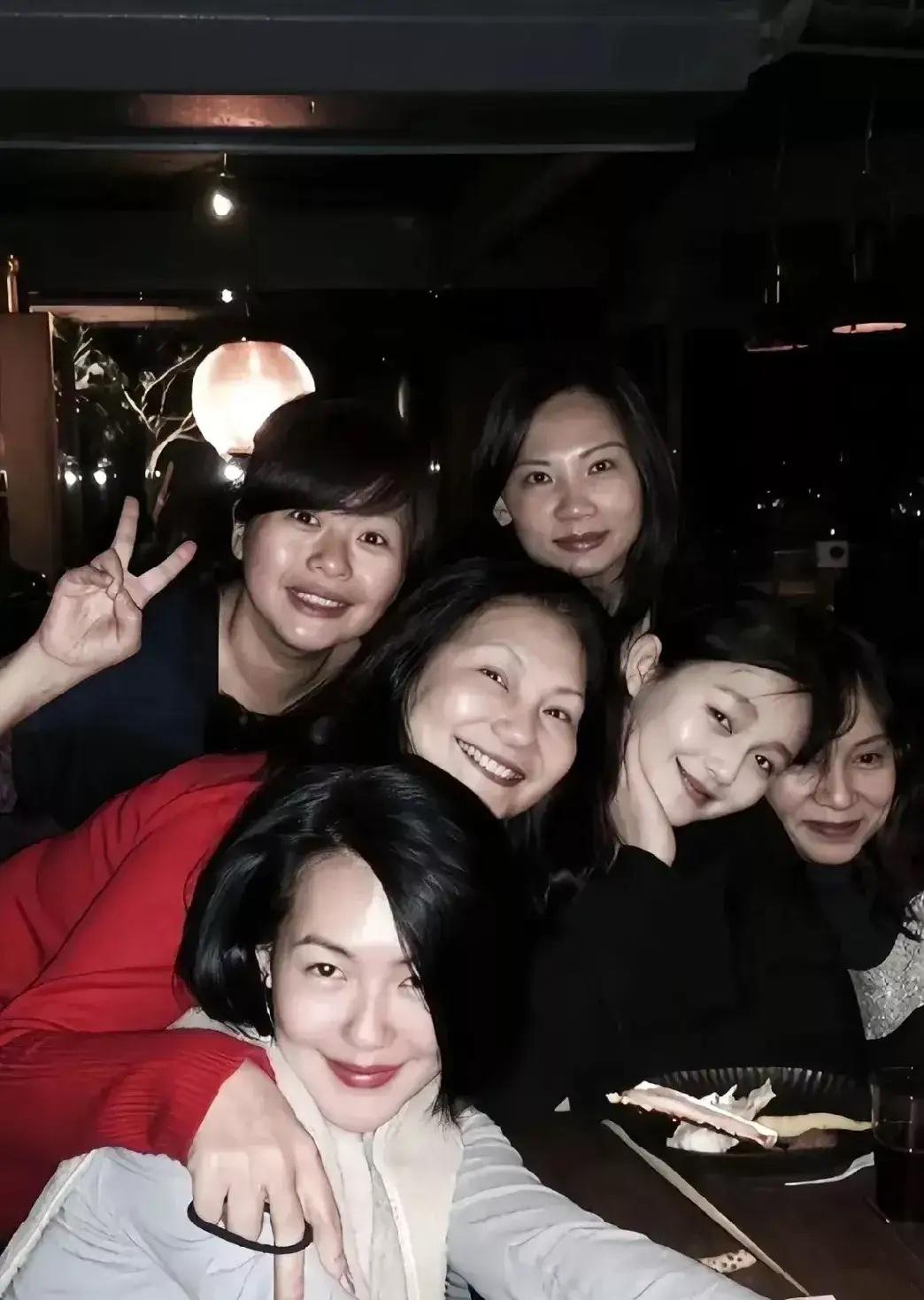 身体是可以养回来的，毕竟也没得绝症，她的问题是没有人可以说她、劝阻她，全凭自己做