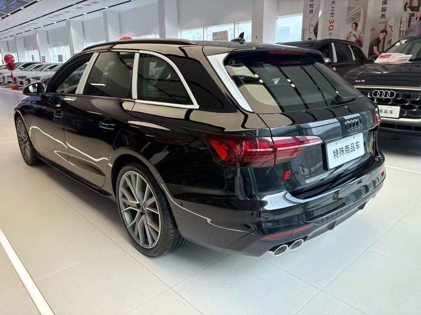 24款 奥迪S4 avant（特殊商品车）黑色还有灰色绿色全款裸车37万喜欢的抓
