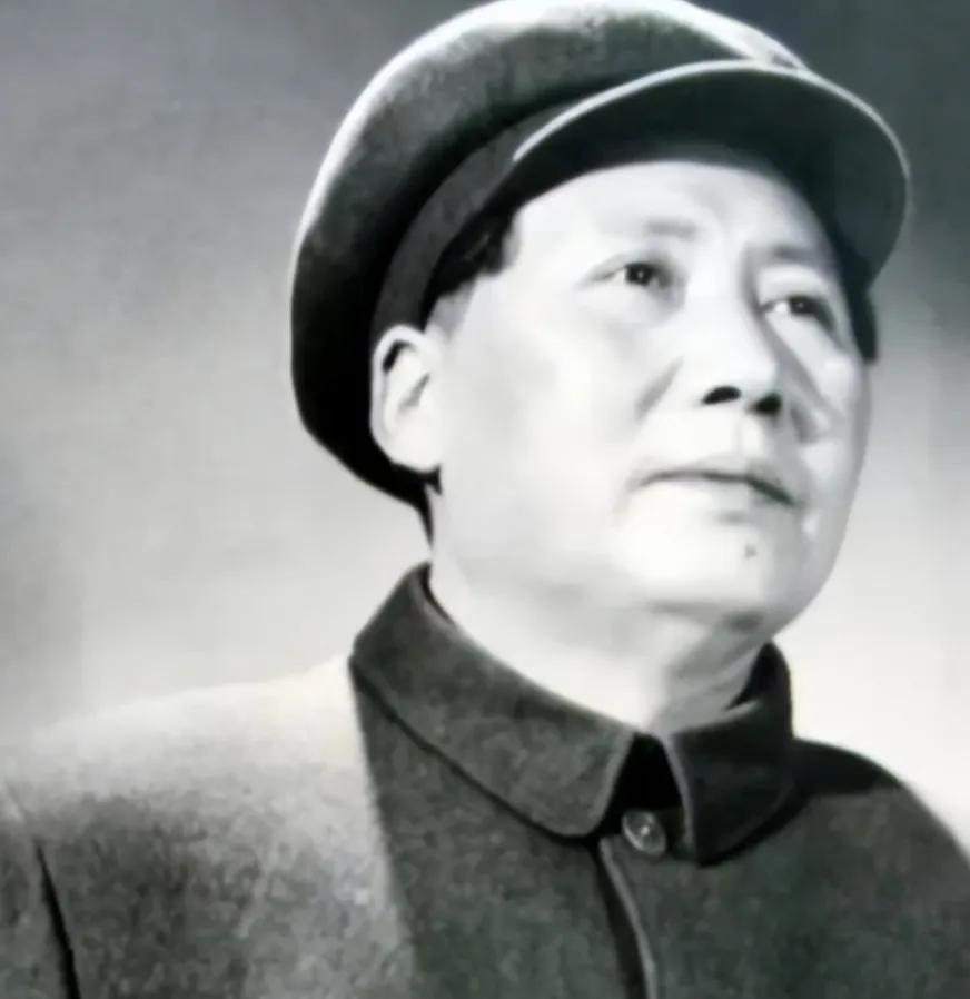 1958年，毛主席下令炮击金门，不小心炸死两个美国顾问，美国得知后率大军压境，指
