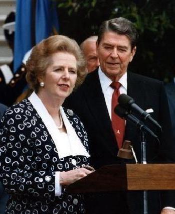 据说，当年美国总统里根与英国首相撒切尔夫人相互仰慕，‌两人不但政治理念高度契合，